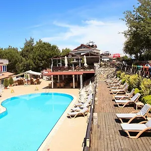 Hotel Konfor ***